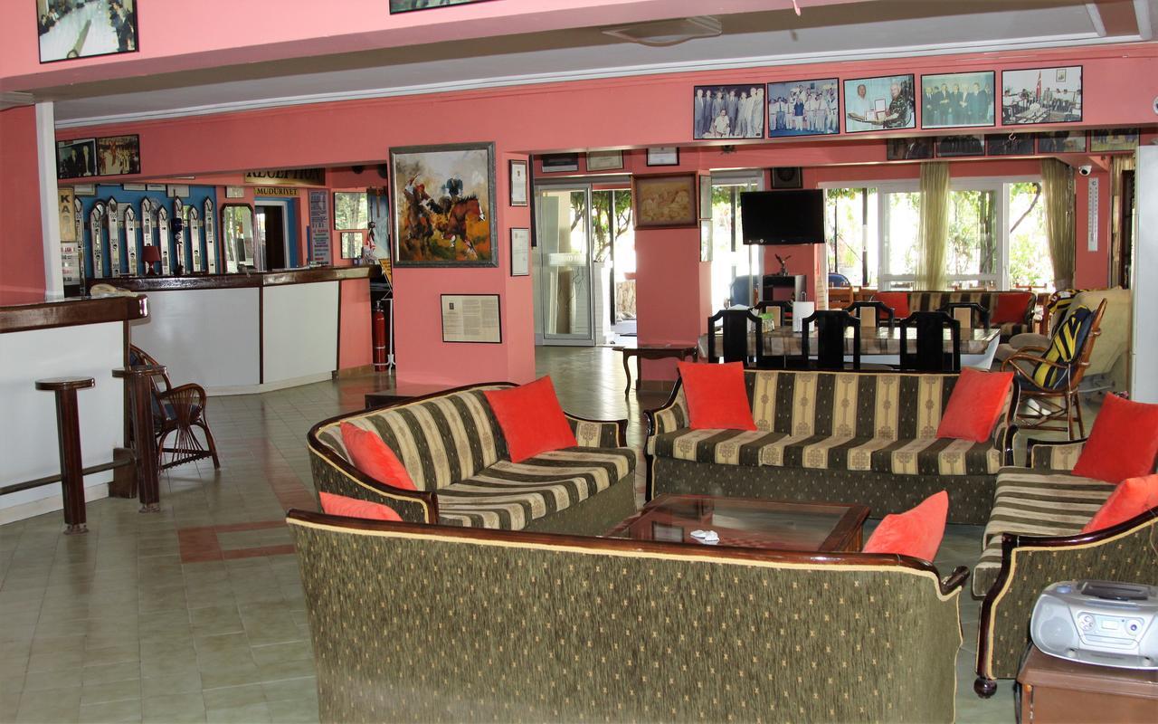Kasgar Court Hotel Agia Varvara Exterior photo