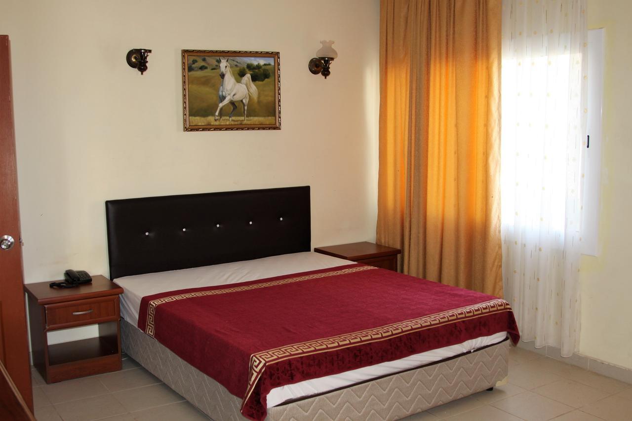 Kasgar Court Hotel Agia Varvara Exterior photo