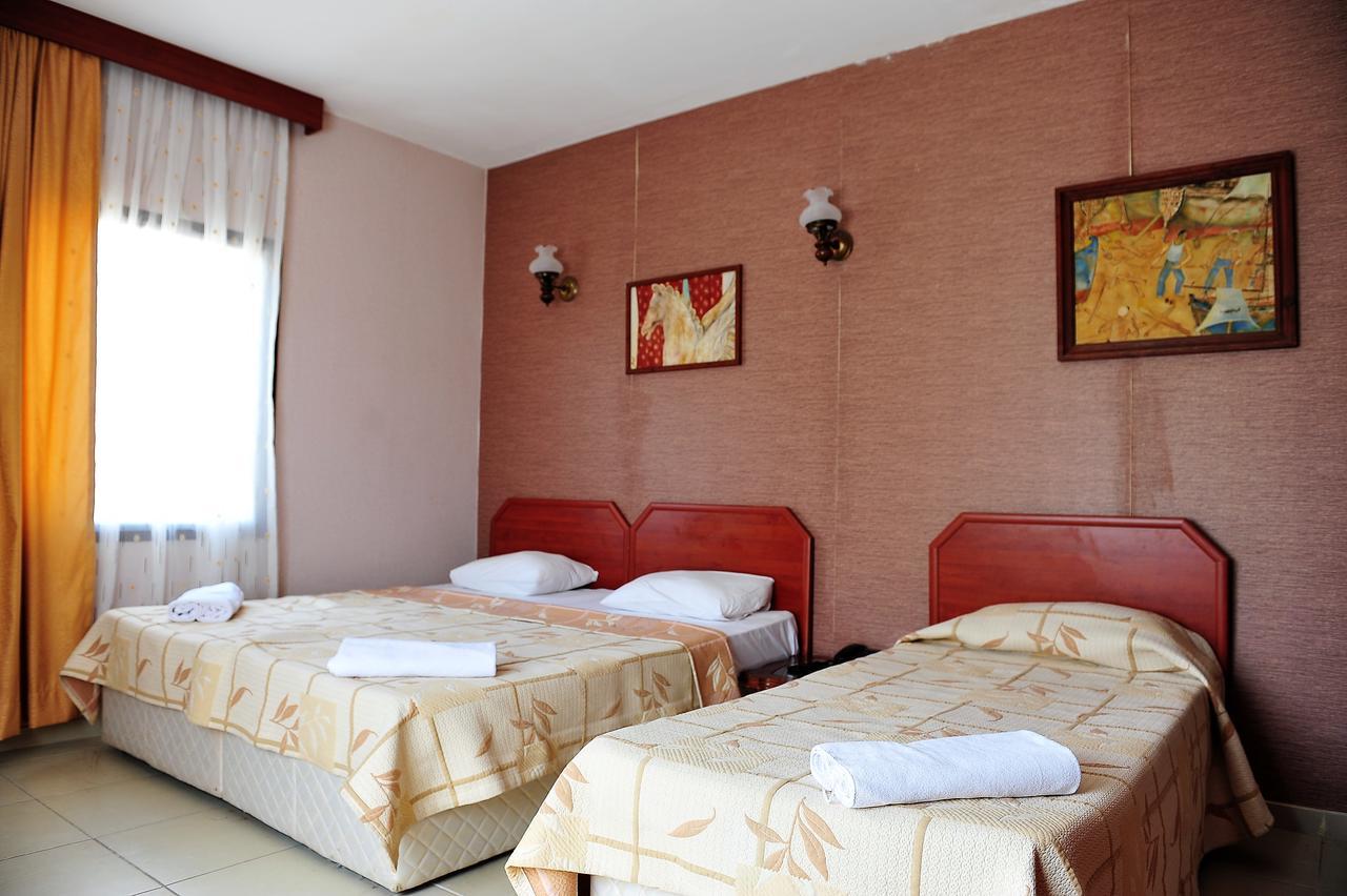 Kasgar Court Hotel Agia Varvara Exterior photo