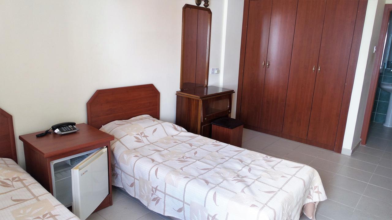 Kasgar Court Hotel Agia Varvara Exterior photo